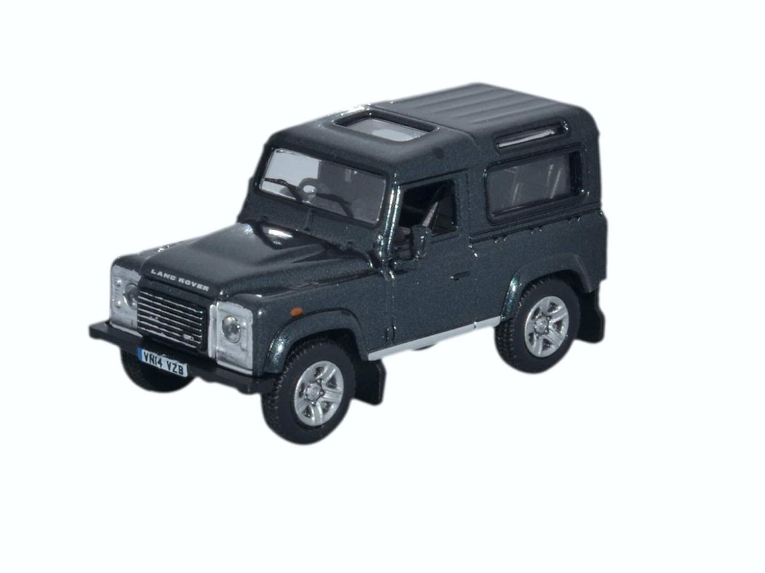 Oxford Diecast 1:76 Land Rover Defender 90 Station Wagon Santorini Black Collectable model 76LRDF006