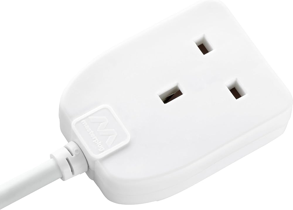 Masterplug One Socket Extension Lead 10m Cable 13A White BS1363-2