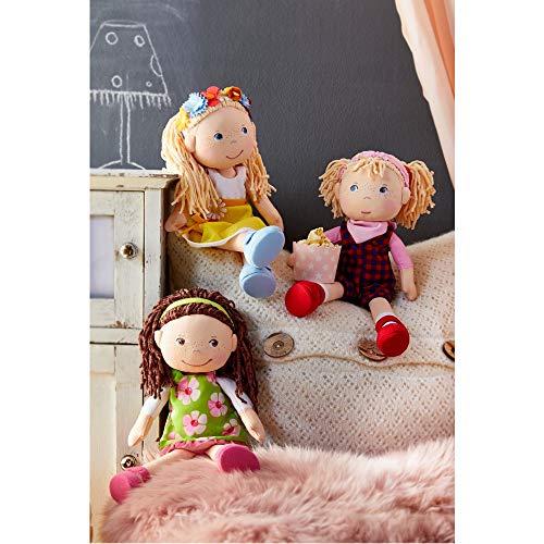 HABA 303664 - Puppe Wiebke , Weiche Stoffpuppe zum Spielen und Kuscheln mit Kleid zum An- und Ausziehen, Puppe aus… – Bild 3