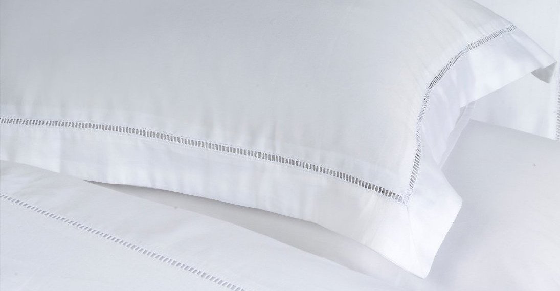 Emma Barclay 1000 Thread Count Pillowcase in White - Pillowcase - Oxford