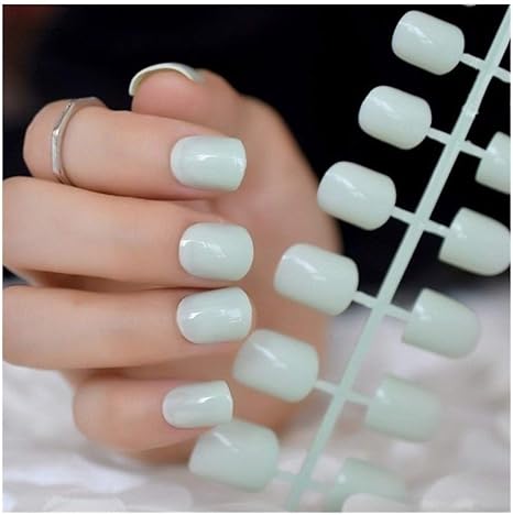 Amazon Co Jp ライトピンクキャンディフェイク釘ショートラウンドソフトの事前設計されたネイルのヒント簡潔なマニキュアアクセサリー簡単diyサロン製品 Color Dark Silver ホーム キッチン