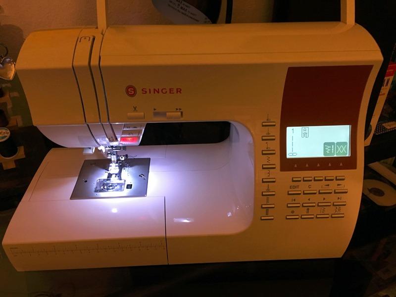 19/mo Finance SINGER 8060 600Stitch Computerized Sewing Machine