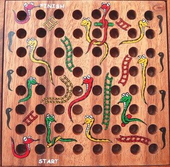 Logica Puzzles Art. Snakes and Ladders - Wooden Board Game - Teak Wooden Box - Travel Version - Image 3