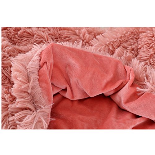 HUAHOO Super Soft Shaggy Chick Longfur Pink Throw Blanket for Bed