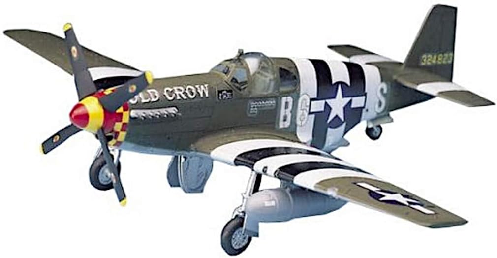 Academy 1: 72 - North American P-51B Mustang Various