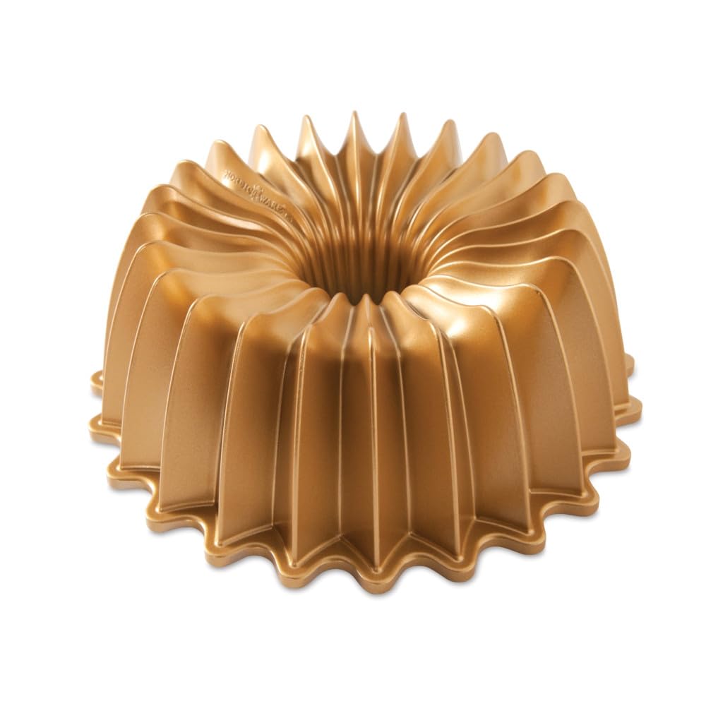 Brilliance Bundt Pan, Cast Aluminium Cake Tin with Radiant Pattern, Premium Bakeware Made in the USA, Gold
