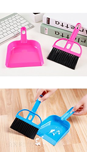 Wetietir Mini Desktop Dustpan and Broom Cleaning Keyboard Brush (Random)