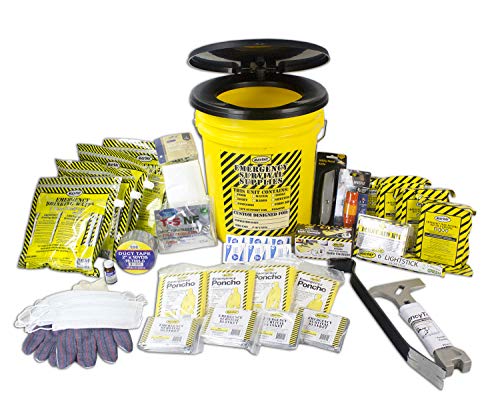 Emergency Survival Kit – Earthquake Disaster Preparedness Pack, On the Go First Aid Bug out Bag for Families, 4 person contains: Food bars, Trauma Kit, Emergency Rescue Tools, Water, Blankets, Flashli