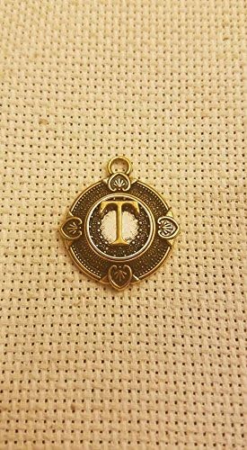 Needle minder, Monogram "T"