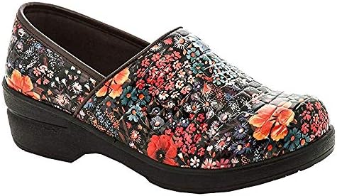 Rasolli Women's Professional Closed Back Clogs