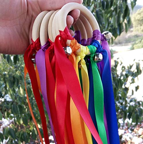 Newest 10pcs/lot Rainbow Color Stain Ribbon Wooden Ring with Sliver Bell for Hand Kite Toy Fly ME Birthyday Party Favors