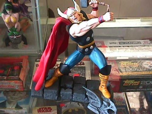 THOR 8 Resin Statue By Diamond Select Toys by Hawkeye Statue