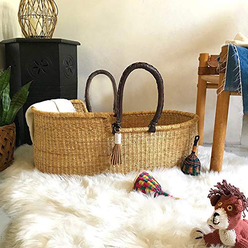 The Go-Anywhere Natural Moses Basket Bassinet - Thumbnail 4