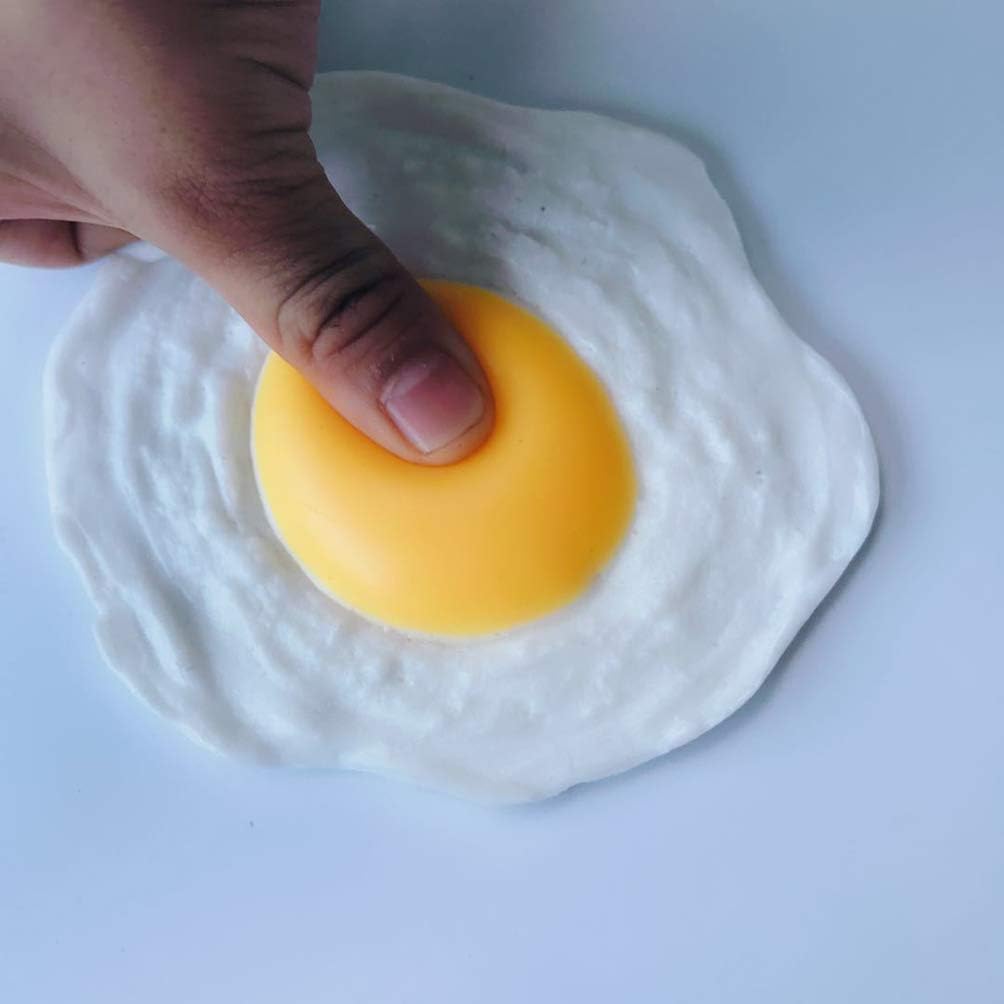 TOYANDONA 3Pcs Fried Egg Toy, Fake Fried Egg Toy Simulation Artificial Food Play Food Model Play House Kitchen Decoration - Image 4