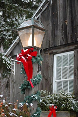 Holiday Greeting Cards - Light The Night - LTN100. Greeting Cards Featuring a Lamp Post Decorated for Christmas. Box Set Has 25 Greeting Cards and 26 Holiday Red Colored Envelopes.