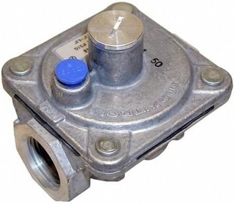 Maxitrol Pressure Natural Gas Regulator, 3/4" In and 3/4" Out FPT Gas Pipe,1/2 PSIG, 3"-6" WC.