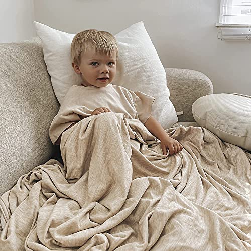 Elegear Revolutionary Cooling Throw Blanket Absorbs Heat to Keep Adults