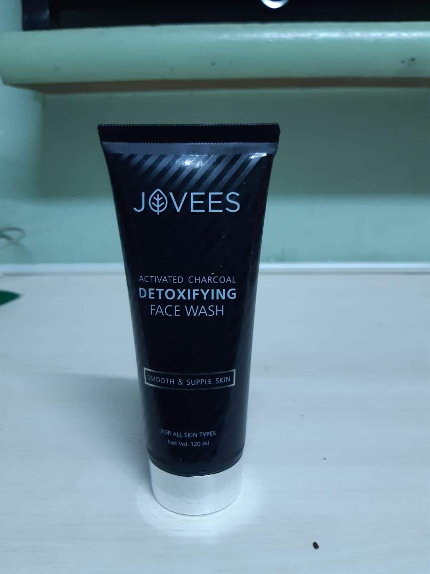 jovees men's face wash