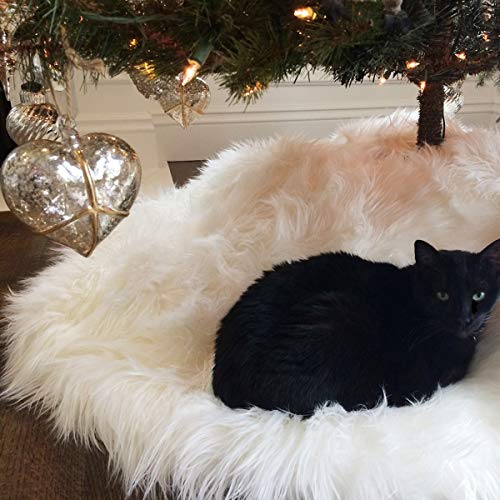 Funkprofi Easter Tree Skirt/Christmas Tree Skirts Plush Faux Fur Handmade Soft Luxury Tree Skirt Decorations for Indoor Outdoor Easter Xmas Holiday Party Decor Pet Favors (White Plush 48.03")