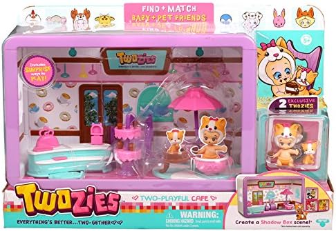 Twozies Two-Player Cafe WIth A Bonus Random Season 1 Friends Pack