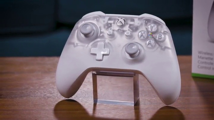 7 Xbox+Wireless+Controller+Phantom+Special+one