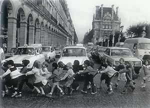 Les tabliers de la rue de Rivoli, 1978 Por Robert Doisneau ...
