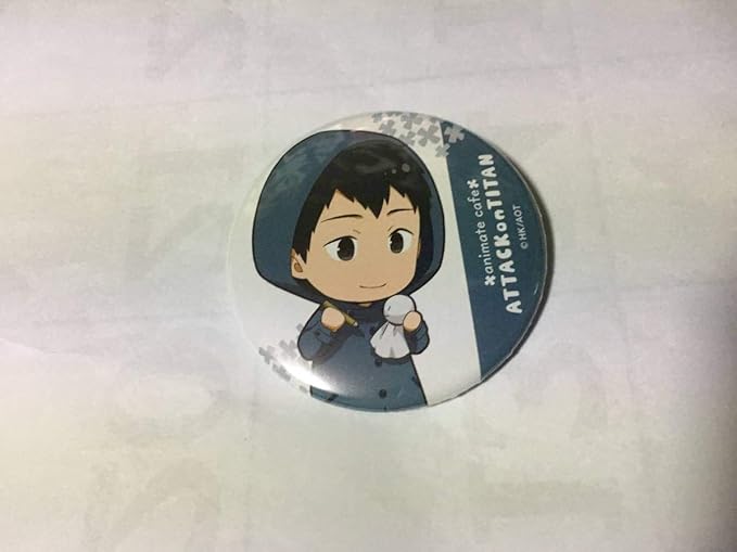Amazon 進撃の巨人 アニメイトカフェ 缶バッジ ベルトルト 3個 進撃の巨人あにめ アニメ 萌えグッズ 通販