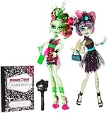 Monster High Zombie Shake Rochelle Goyle and Venus McFlytrap Doll (2-Pack)