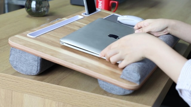 6 Lap+Desk+Laptop+Notebook+MacBook