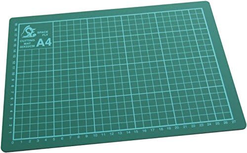 GWUK Professional A4 Cutting Mat – Premium Quality Flexible Non Slip Hobby Arts and Crafts Surface with Accurate Guide Grid Lines Design for Cutting Paper, Card, Etc - Protects from Cuts and Damage