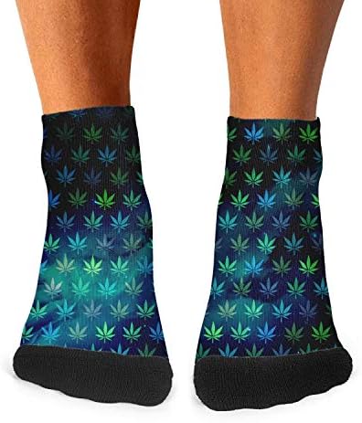 Floowyerion Men's colorful skull flowers pattern Novelty Sports Socks Crazy Funny Crew Tube Socks