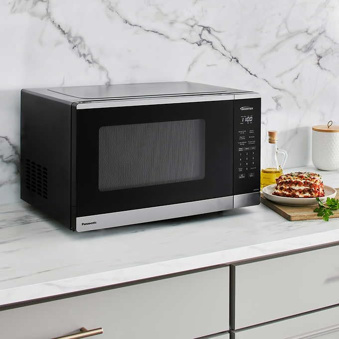 Panasonic 1.3 cu. ft. Inverter Microwave, 1200W - NN-SC67NS (Renewed)