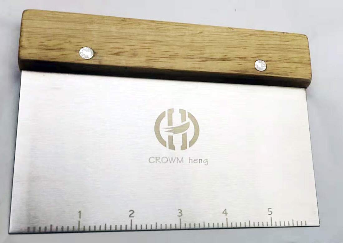 Best dough cutter griddle scrape