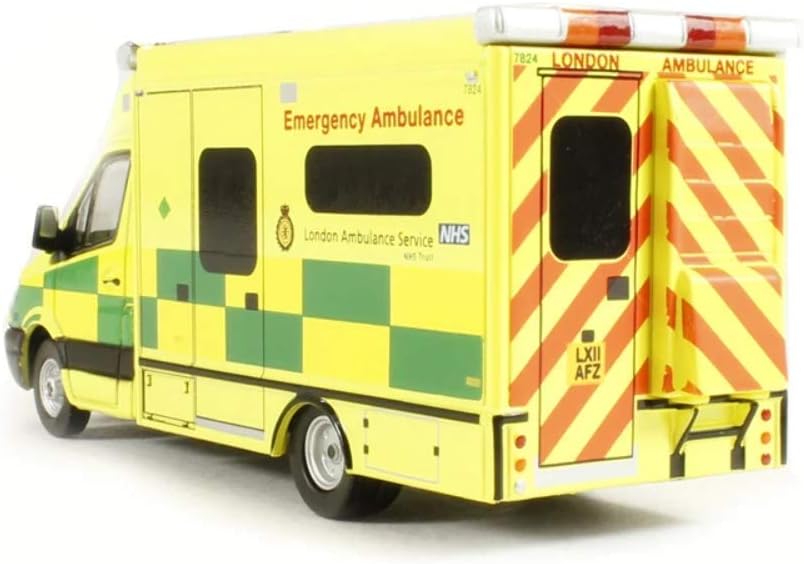 oxford diecast ambulance