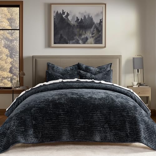 EverGrace Stripe Channel Luxury Velvet Quilt Set King Size, Black