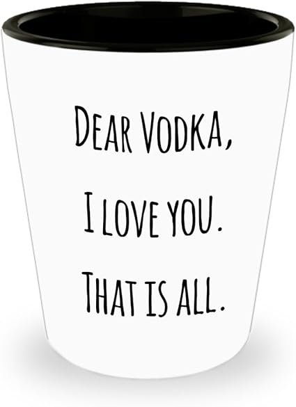 Amazon おもしろショットグラス 男性用 パーティーショット 大学生 I Love Vodka 大人用 ノベルティドリンク 不適切なギフト 男性 女性 21歳の誕生日プレゼント Family First And Forever ショットグラス 通販