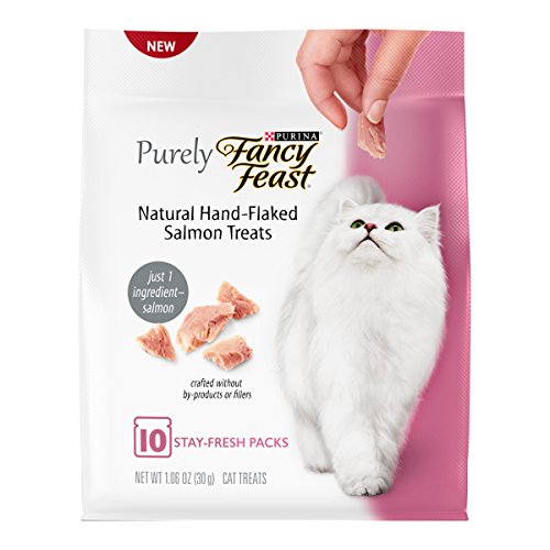 Purina Fancy Feast Purely Natural Hand-Flaked Salmon Cat Treat, 1.06 oz. Pouch, 5-Count