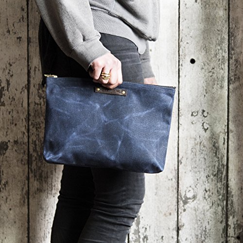 Large Waxed Canvas Pouch in Moss - Thumbnail 2
