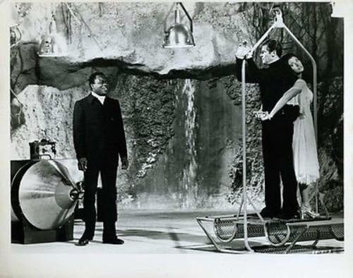 Roger Moore Jane Seymour Yaphet Kotto James Bond 8x10 Photo K1720 At Amazon S Entertainment Collectibles Store