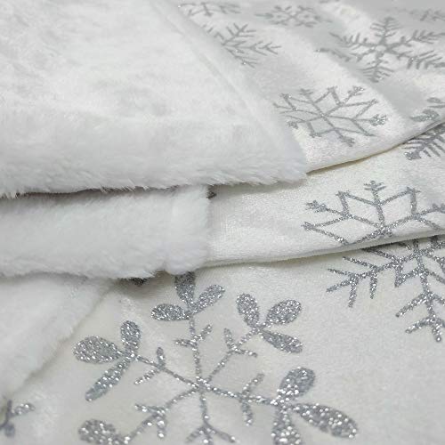 White Velvet Christmas Stockings - 3-Pack of 21 inch Holiday Stockings with Festive Glitter Snowflakes and Faux Fur Cuff - Thumbnail 4