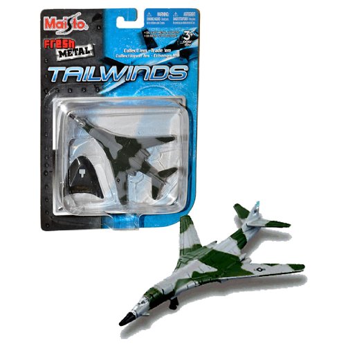 Maisto Fresh Metal Tailwinds Series 1:270 Scale Die Cast Military Aircraft - U.S. Air Force Supersonic Strategic Bomber B-1B LANCER with Display Stand (Dimension: 3-1/2" x 5-1/4" x 1")