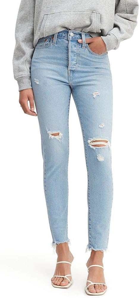 Levi's Women's Wedgie Skinny Jeans (Standard and Plus) at  Women's Jeans store