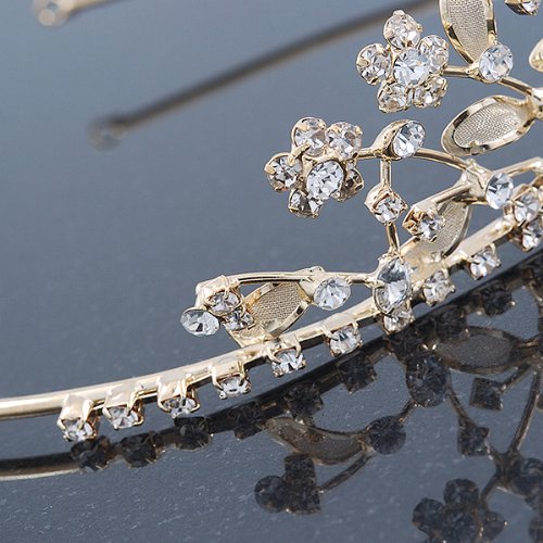 Delicate Bridal/ Wedding/ Prom Gold Plated Austrian Crystal Floral Tiara