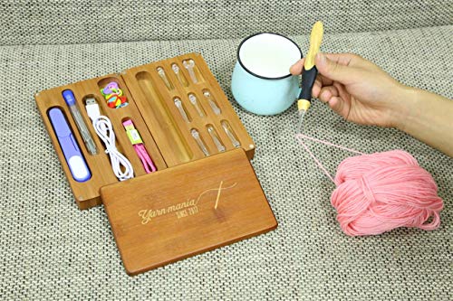 [Limited Edition] Yarn Mania Light up Crochet Hooks - 9 Interchangeable Lighted Crochet Hooks (2.5mm - 6.5mm) - Bonus Accessories and Case (Wood) - Thumbnail 5