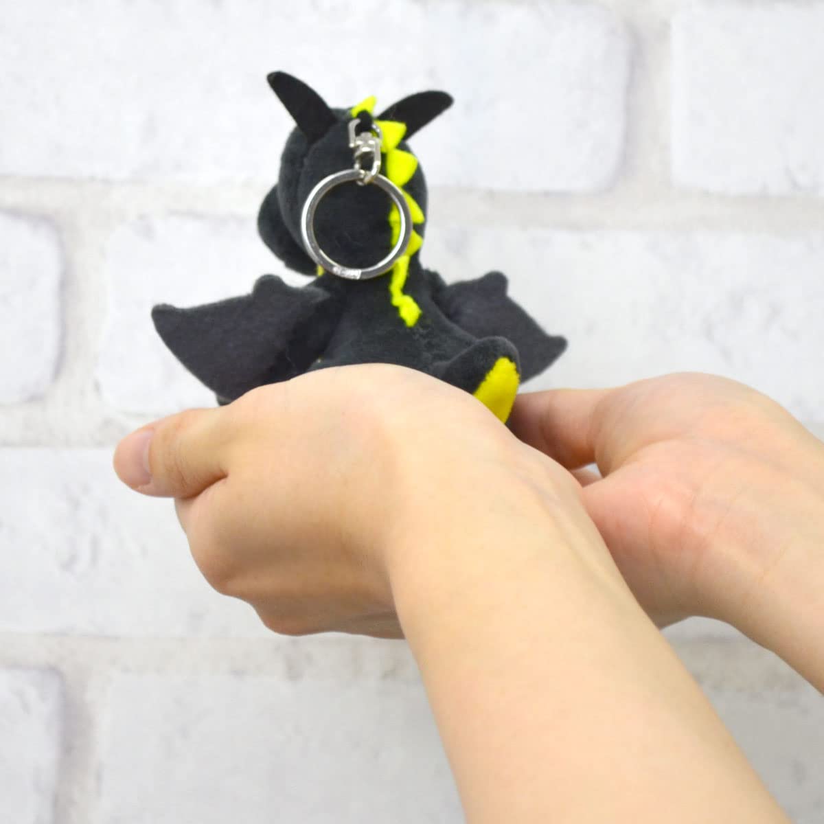 NICI 47992 Schlüsselanhänger Drache Dragor schwarz-gelb 9cm stehend Dragonia, Grau 6