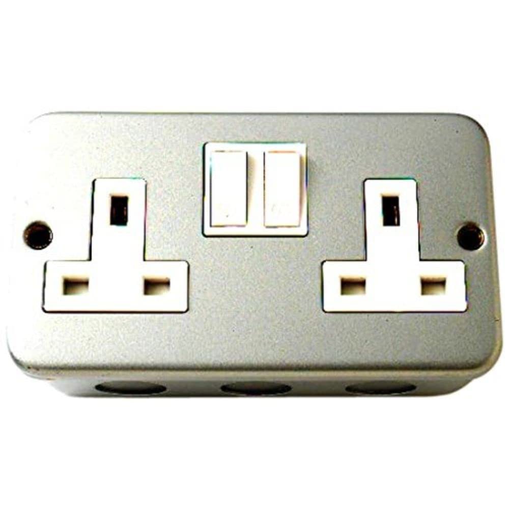 Merriway BH02774 Switched Socket 13 Amp 2-Gang - Metal Clad