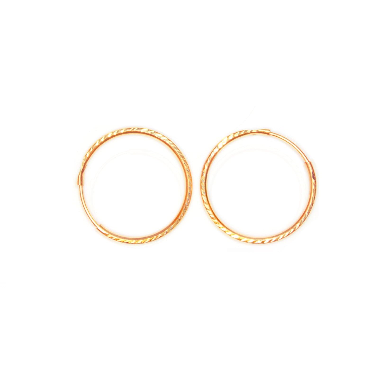 Arranview Jewellery Pair of 18mm 9ct gold sleeper hoop earrings. Diamond cut finish and medium weight