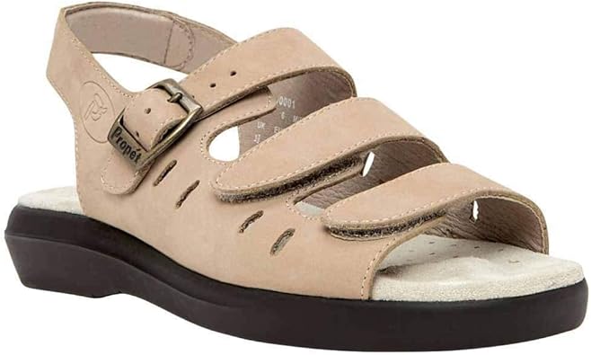 Amazon.com | PropÃ©t Women's Breeze Walker Sandal | Flats