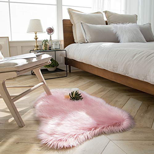 Ashler Faux Fur Rug, Fluffy Shaggy Area Rug 2 x 3 Feet Sheepskin Fur