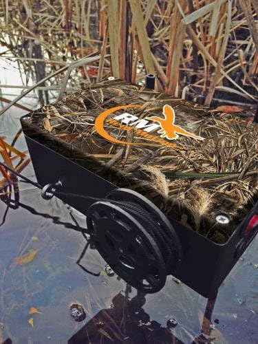 Reel Motion Sound Activated Jerk Decoy System (Realtree Max 5)